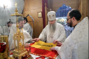 Божественная литургия и панихида в храме во имя святителя и чудотворца Николая на Елшанском кладбище г. Саратова