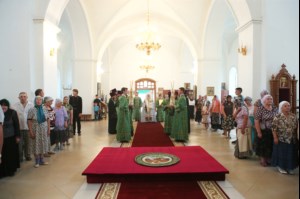 Всенощное бдение в Свято-Сергиевском женском монастыре села Алексеевка Базарно-Карабулакского района