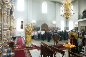 Божественная литургия в храме во имя святых первоверховных апостолов Петра и Павла г.Аткарска