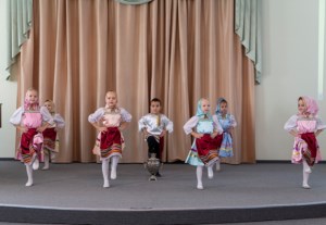 В Саратове прошел финальный этап епархиального фестиваля детского творчества «Поделись радостью с другом» (младшая группа)