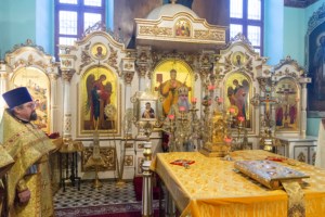 Божественная литургия в храме Сошествия Святого Духа г. Саратова