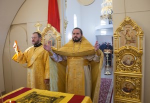 Совершена первая Литургия в новом храме на Увекском кладбище г.Саратова