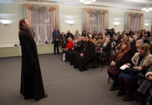 В Саратове прошла встреча с протоиереем Артемием Владимировым