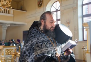Литургия Преждеосвященных Даров на Архиерейском подворье — храме во имя святого апостола и евангелиста Иоанна Богослова при Саратовской православной духовной семинарии
