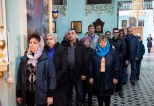 Вечерня с выносом Плащаницы Спасителя в храме в честь Сошествия Святого Духа города Саратова