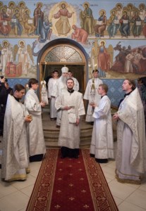 Божественная литургия и крещение оглашенных в Свято-Троицком кафедральном соборе Саратова