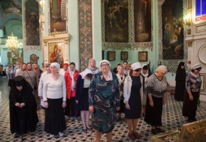 Божественная литургия в храме в честь Сошествия Святого Духа г. Саратова