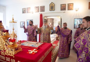 Божественная литургия на Подворье Свято-Никольского мужского монастыря г.Саратова с.Елшанка Воскресенского района