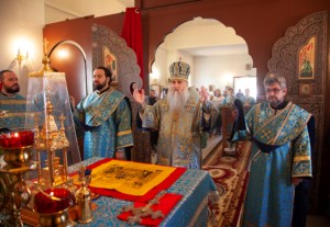 Божественная литургия в храме в честь Владимирской иконы Божией Матери с. Багаевка Саратовского района