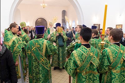 Божественная литургия в храме преподобного Сергия Радонежского г. Саратова