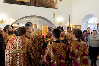 Божественная литургия в храме во имя святых бессребреников и чудотворцев Космы и Дамиана г. Саратова