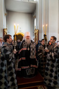 Великое повечерие с чтением канона преподобного Андрея Критского в храме великомученика Георгия Победоносца г. Саратова