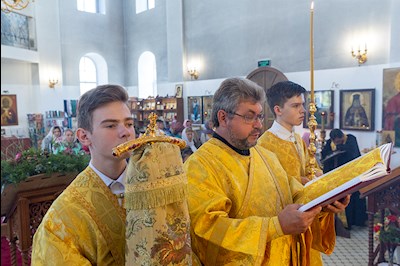 Божественная литургия в Петропавловском храме г. Аткарска