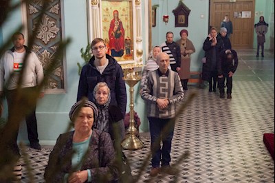 Божественная литургия и панихида в храме в честь Сошествия Святого Духа г. Саратова