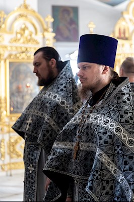 Литургия Преждеосвященных Даров в храме в честь Покрова Пресвятой Богородицы г. Покровска (Энгельса)