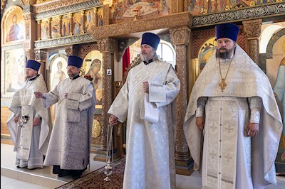 Божественная литургия в Вознесенско-Пантелеимоновском храме с. Усть-Курдюм Саратовского района