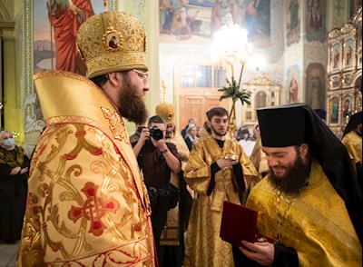 Митрополит Игнатий совершил Великую рождественскую вечерню