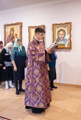 Митрополит Игнатий совершил всенощное бдение в храме в честь иконы Божией Матери «Скоропослушница» г. Шиханы Вольского района