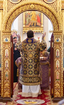 Литургия в храме великомученика Георгия Победоносца г. Саратова