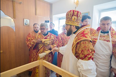 Митрополит Игнатий совершил Великое освящение храма Архангела Михаила с. Курдюм и первую Божественную литургию в новоосвященном храме