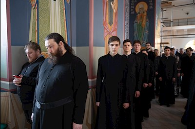 Митрополит Игнатий совершил великое повечерие с чтением Великого покаянного канона преподобного Андрея Критского в Свято-Никольском мужском монастыре г. Саратова