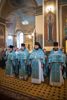 Митрополит Игнатий возглавил соборное архиерейское богослужение в Свято-Троицком кафедральном соборе г. Покровска (Энгельса)