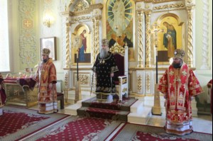 Божественная литургия в храме в честь Покрова Пресвятой Богородицы
