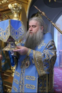 Божественная литургия в Свято-Троицком соборе Саратова