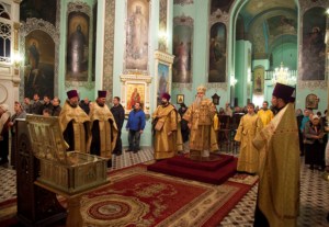 Всенощное бдение в храме в честь Сошествия Святого Духа города Саратова