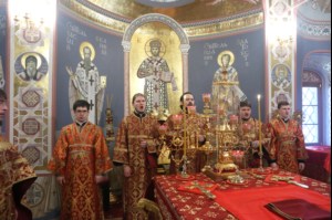 Божественная литургия в Свято-Троицком кафедральном соборе г. Саратова