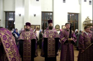 Всенощное бдение на Архиерейском подворье – храме во имя преподобного Серафима Саровского г.Саратова