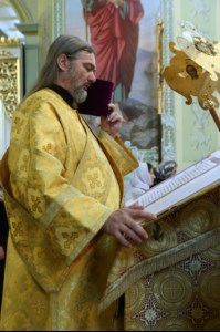 Божественная литургия в храме в честь Покрова Пресвятой Богородицы г. Саратова