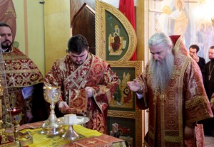 Божественная литургия в тюремном храме во имя святителя и чудотворца Николая при ОТБ №1 г. Саратова