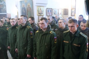 Божественная литургия в храме в честь Воздвижения Честнаго и Животворящего Креста Господня на территории Вольского военного института материального обеспечения