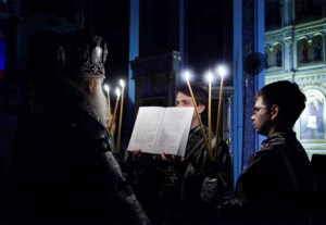 Утреня с чтением Великого канона преподобного Андрея Критского в храме в честь Сошествия Святого Духа г. Саратова