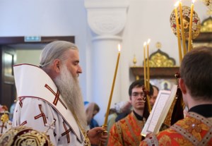 Всенощное бдение на Архиерейском подворье — храме в честь иконы Божией Матери «Утоли моя печали» г.Саратова