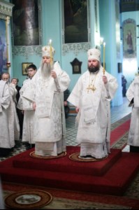 Заупокойная Литургия и панихида в Духосошественском кафедральном соборе Саратова