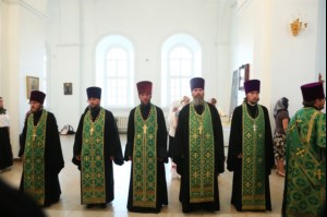 Всенощное бдение в Свято-Сергиевском женском монастыре села Алексеевка Базарно-Карабулакского района