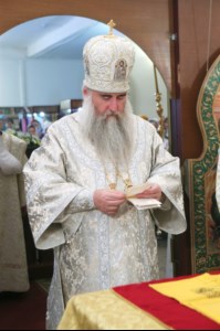 Божественная литургия в храме во имя святителя Тихона, епископа Воронежского, Задонского чудотворца г. Саратова