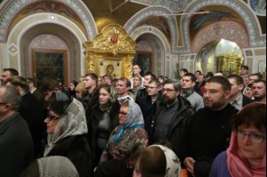 Рождественская Божественная литургия в Свято-Троицком кафедральном соборе Саратова