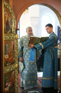Божественная литургия на Архиерейском подворье – храме в честь иконы Божией Матери «Утоли моя печали» г.Саратова
