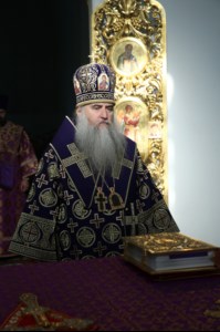 Божественная литургия в храме в честь Покрова Пресвятой Богородицы г.Петровска