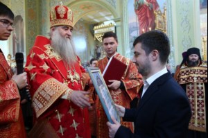 Пасхальная вечерня в храме Покрова Пресвятой Богородицы г.Саратова