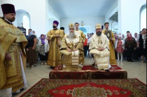 Божественная литургия в храме святых первоверховных апостолов Петра и Павла г. Красноармейска