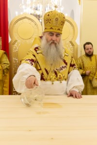 Великое освящение храма во имя святителя Спиридона Тримифунтского г. Саратова и первая Божественная литургия в новоосвященном храме