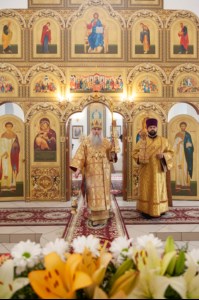 Божественная литургия в храме святых первоверховных апостолов Петра и Павла г. Красноармейска