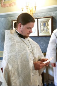 Крещальная литургия в Свято-Троицком соборе Саратова
