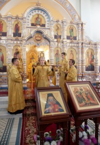 Божественная литургия в храме во имя святых первоверховных апостолов Петра и Павла г. Аткарска