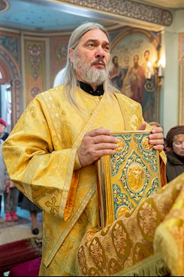 Божественная литургия в храме Всех святых, в земле Русской просиявших, г. Саратова