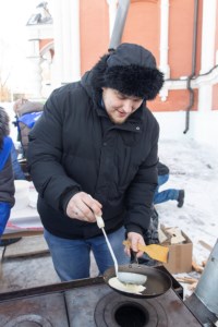 На территории Покровского храма г. Саратова прошел зимний праздник
